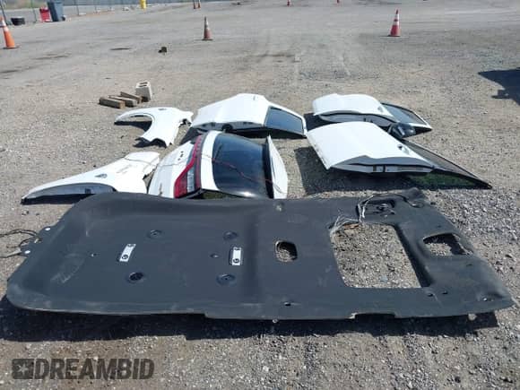 2023 Dodge Durango SRT Hellcat z VIN 1C4SDJH91PC601433, wystawiony jako IAAI lot #42496414 z przebiegiem Nie podano mil oraz . Historia ofert i sprzedaży dostępna na DreamBid. Obrazek 17.