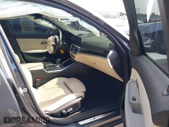 2021 BMW 3 Series M340i xDrive с VIN 3MW5U9J02M8C06877, выставлен на аукционе IAAI как лот 43164396 с пробегом 19 994 миль миль и . История ставок и продаж доступна на DreamBid. Изображение 5.