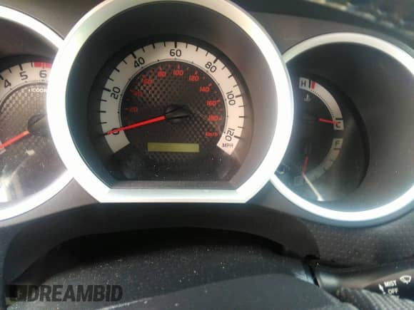 2014 Toyota Tacoma with VIN 5TFUX4EN5EX025211, listed as a IAAI auction lot 42956061 with Not provided miles and . Bid and sale history available at DreamBid. Image 14.