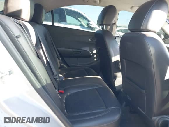 2015 Chevrolet Sonic LTZ с VIN 1G1JE5SB2F4195174, выставлен на аукционе IAAI как лот 43455550 с пробегом 146 041 миль миль и . История ставок и продаж доступна на DreamBid. Изображение 8.