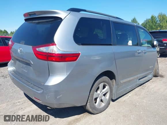 2017 Toyota Sienna LE Auto Access Seat с VIN 5TDKZ3DC7HS826423, выставлен на аукционе IAAI как лот 43102554 с пробегом 78 433 миль миль и . История ставок и продаж доступна на DreamBid. Изображение 4.