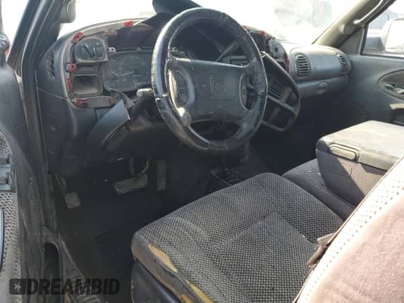 1999 Dodge 3500 z VIN 1B7MF3360XJ604685, wystawiony jako Copart lot #65044415 z przebiegiem 319 634 mil mil oraz Szkoda całkowita • Salvage title. Historia ofert i sprzedaży dostępna na DreamBid. Obrazek 8.