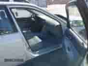 1996 Honda Accord EX z VIN 1HGCE6679TA020995, wystawiony jako IAAI lot #42204592 z przebiegiem 198 263 mil mil oraz . Historia ofert i sprzedaży dostępna na DreamBid. Obrazek 5.