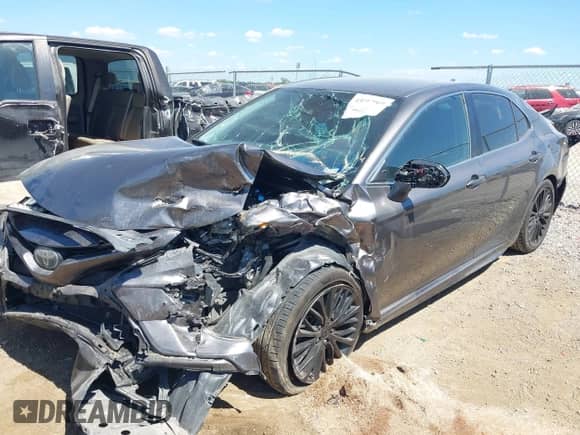 2019 Toyota Camry LE с VIN 4T1B11HK6KU729824, выставлен на аукционе IAAI как лот 43107969 с пробегом 157 176 миль миль и . История ставок и продаж доступна на DreamBid. Изображение 18.