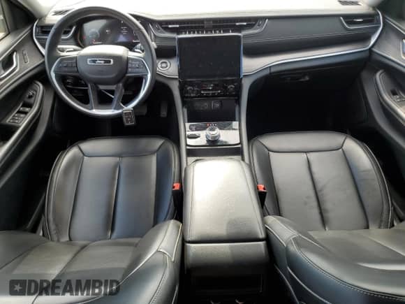 2023 Jeep Grand Cherokee Limited с VIN 1C4RJHBG7PC667329, выставлен на аукционе Copart как лот 69433885 с пробегом 34 493 миль миль и Списание • Salvage title. История ставок и продаж доступна на DreamBid. Изображение 8.