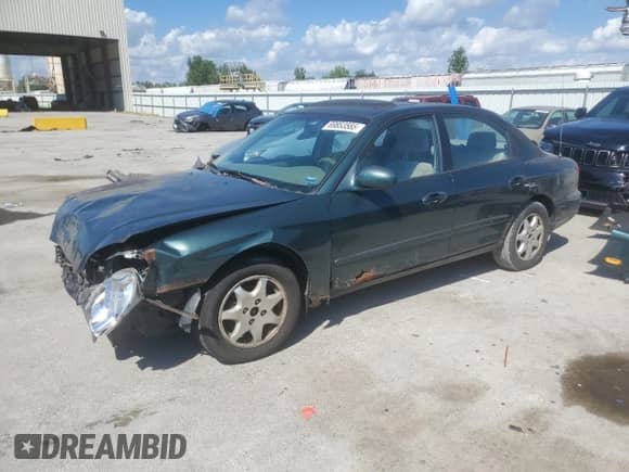 2001 Hyundai Sonata GLS z VIN KMHWF35V11A485934, wystawiony jako Copart lot #69853585 z przebiegiem 120 924 mil mil oraz Szkoda całkowita • Salvage title. Historia ofert i sprzedaży dostępna na DreamBid. Obrazek 1.
