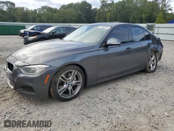 2013 BMW 3 Series 335i с VIN WBA3A9C52DF476949, выставлен на аукционе Copart как лот 81260295 с пробегом Не указан миль и Списание • Salvage title. История ставок и продаж доступна на DreamBid. Изображение 1.