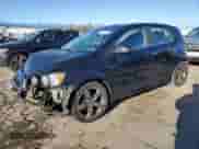 2016 Chevrolet Sonic RS z VIN 1G1JG6SB7G4128510, wystawiony jako Copart lot #45882335 z przebiegiem 151 500 mil mil oraz Szkoda całkowita • Salvage title. Historia ofert i sprzedaży dostępna na DreamBid. Obrazek 1.