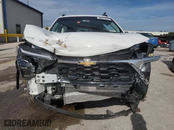 2025 Chevrolet Trax LT with VIN KL77LHEP3SC023961, listed as a Copart auction lot 80031545 with Not provided miles and Non repairable. Bid and sale history available at DreamBid. Image 5.