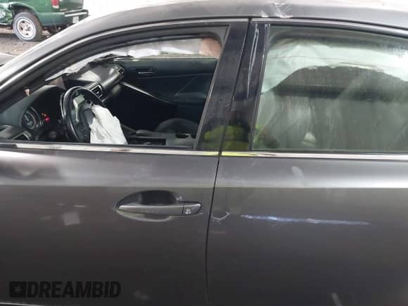 2014 Lexus IS 350 with VIN JTHCE1D26E5003672, listed as a IAAI auction lot 42563800 with 206,201 mi miles and . Bid and sale history available at DreamBid. Image 14.