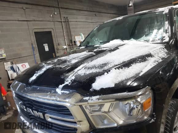 2020 Ram 1500 Big Horn z VIN 1C6SRFFT4LN195893, wystawiony jako IAAI lot #41606868 z przebiegiem 24 816 mil mil oraz . Historia ofert i sprzedaży dostępna na DreamBid. Obrazek 12.