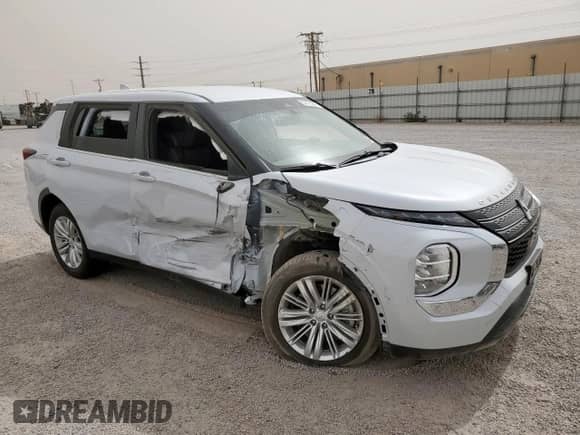 2024 Mitsubishi Outlander ES with VIN JA4J3UA83RZ026196, listed as a Copart auction lot 57175825 with 18,397 mi miles and Salvage title. Bid and sale history available at DreamBid. Image 4.