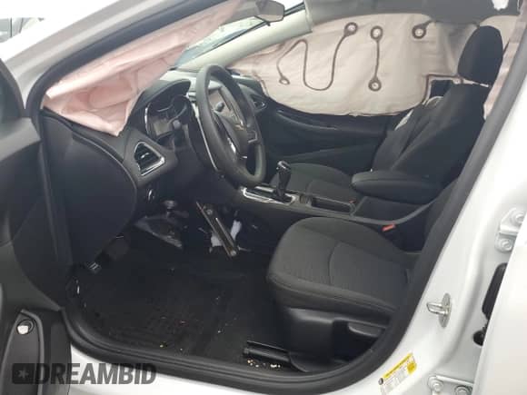 2017 Chevrolet Cruze LT z VIN 1G1BE5SM6H7215949, wystawiony jako Copart lot #81203235 z przebiegiem 31 864 mil mil oraz Szkoda całkowita • Salvage title. Historia ofert i sprzedaży dostępna na DreamBid. Obrazek 7.