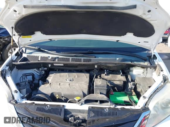 2013 Toyota Sienna LE AAS with VIN 5TDKK3DC9DS352568, listed as a IAAI auction lot 42730967 with 122,154 mi miles and . Bid and sale history available at DreamBid. Image 10.