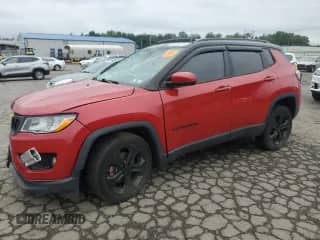 2019 Jeep Compass Latitude с VIN 3C4NJDBB9KT599432, выставлен на аукционе Copart как лот 62576675 с пробегом 68 731 миль миль и Списание • Salvage title. История ставок и продаж доступна на DreamBid. Изображение 1.