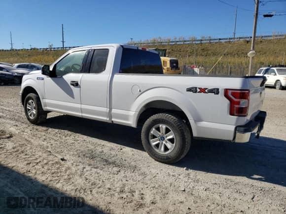 2019 Ford F-150 XLT с VIN 1FTFX1E51KKE89712, выставлен на аукционе Copart как лот 82225795 с пробегом 110 543 миль миль и Списание • Salvage title. История ставок и продаж доступна на DreamBid. Изображение 2.