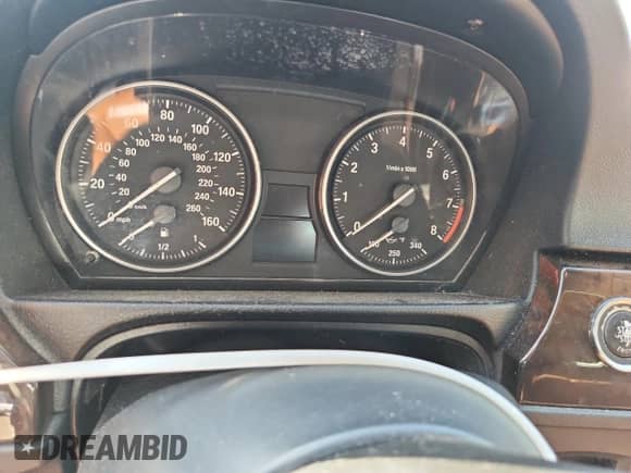 2010 BMW 3 Series 328i xDrive с VIN WBAWV5C58AP081920, выставлен на аукционе Copart как лот 80131405 с пробегом Не указан миль и Списание • Salvage title. История ставок и продаж доступна на DreamBid. Изображение 9.