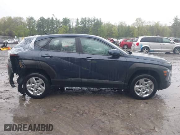 2025 Hyundai Kona SE с VIN KM8HACAB1SU213693, выставлен на аукционе IAAI как лот 42226088 с пробегом 4 084 миль миль и . История ставок и продаж доступна на DreamBid. Изображение 13.