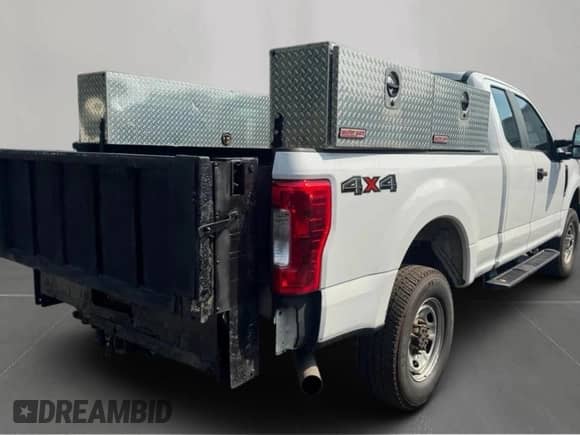2017 Ford F-250 XLT с VIN 1FT7X2B62HEC57974, выставлен на аукционе Copart как лот 67401515 с пробегом 217 387 миль миль и Чистый • Clean title. История ставок и продаж доступна на DreamBid. Изображение 4.
