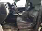 2017 Chevrolet Silverado 1500 LTZ z VIN 3GCUKSEC8HG246196, wystawiony jako Copart lot #74466444 z przebiegiem 116 936 mil mil oraz Nie do naprawy • Non repairable. Historia ofert i sprzedaży dostępna na DreamBid. Obrazek 7.