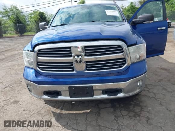 2014 Ram 1500 Big Horn z VIN 1C6RR7LT3ES451325, wystawiony jako IAAI lot #42191755 z przebiegiem 169 040 mil mil oraz . Historia ofert i sprzedaży dostępna na DreamBid. Obrazek 6.