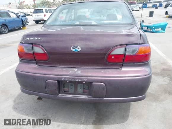 1998 Chevrolet Malibu с VIN 1G1ND52MXW6257754, выставлен на аукционе IAAI как лот 42057915 с пробегом Не указан миль и . История ставок и продаж доступна на DreamBid. Изображение 16.