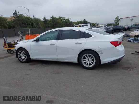 2018 Chevrolet Malibu LT с VIN 1G1ZD5ST5JF170586, выставлен на аукционе IAAI как лот 43334454 с пробегом 68 596 миль миль и . История ставок и продаж доступна на DreamBid. Изображение 15.