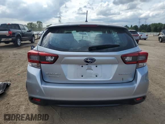 2022 Subaru Impreza z VIN 4S3GTAB68N3724943, wystawiony jako Copart lot #66299775 z przebiegiem 25 933 mil mil oraz Szkoda całkowita • Salvage title. Historia ofert i sprzedaży dostępna na DreamBid. Obrazek 6.