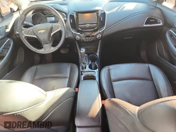 2018 Chevrolet Cruze Premier с VIN 1G1BF5SM8J7108758, выставлен на аукционе Copart как лот 84032945 с пробегом 75 319 миль миль и Списание • Salvage title. История ставок и продаж доступна на DreamBid. Изображение 8.