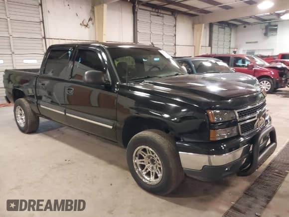 2006 Chevrolet Silverado 1500 LT1 с VIN 2GCEC13T461190598, выставлен на аукционе IAAI как лот 41521172 с пробегом 223 110 миль миль и . История ставок и продаж доступна на DreamBid. Изображение 1.