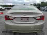 2012 Hyundai Sonata SE z VIN 5NPEC4AC8CH320400, wystawiony jako Copart lot #81607755 z przebiegiem 121 655 mil mil oraz Szkoda całkowita • Salvage title. Historia ofert i sprzedaży dostępna na DreamBid. Obrazek 6.