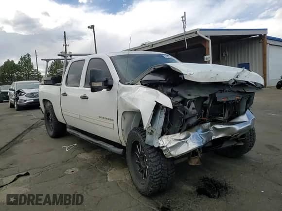 2012 Chevrolet Silverado 1500 LS z VIN 3GCPCREA0CG125933, wystawiony jako Copart lot #51003485 z przebiegiem 220 875 mil mil oraz Szkoda całkowita • Salvage title. Historia ofert i sprzedaży dostępna na DreamBid. Obrazek 10.