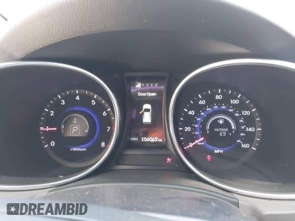 2016 Hyundai Santa Fe z VIN 5XYZW4LA8GG338087, wystawiony jako IAAI lot #41730229 z przebiegiem 156 062 mil mil oraz . Historia ofert i sprzedaży dostępna na DreamBid. Obrazek 7.