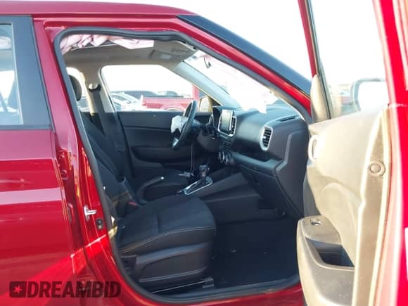 2025 Hyundai Venue SEL с VIN KMHRC8A36SU387926, выставлен на аукционе IAAI как лот 43308625 с пробегом 9 670 миль миль и . История ставок и продаж доступна на DreamBid. Изображение 5.
