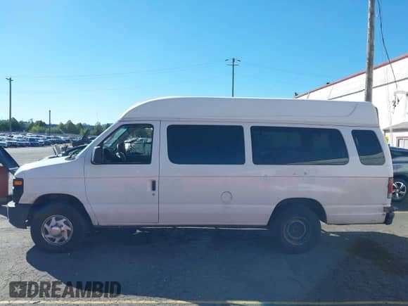 2008 Ford Econoline Cargo Commercial with VIN 1FTNS24W78DB56969, listed as a IAAI auction lot 43310084 with 536,974 mi miles and . Bid and sale history available at DreamBid. Image 15.