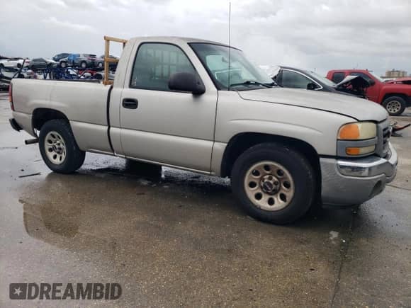 2005 GMC Sierra 1500 Work Truck with VIN 1GTEC14X75Z202248, listed as a Copart auction lot 60821865 with 189,709 mi miles and Clean title. Bid and sale history available at DreamBid. Image 4.