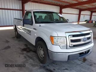 2013 Ford F-150 XL z VIN 1FTNF1CF2DKE46719, wystawiony jako IAAI lot #42865368 z przebiegiem 358 593 mil mil oraz . Historia ofert i sprzedaży dostępna na DreamBid. Obrazek 1.