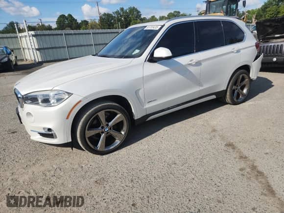 2017 BMW X5 xDrive35i with VIN 5UXKR0C37H0V71127, listed as a Copart auction lot 85703435 with 126,880 mi miles and Salvage title. Bid and sale history available at DreamBid. Image 1.