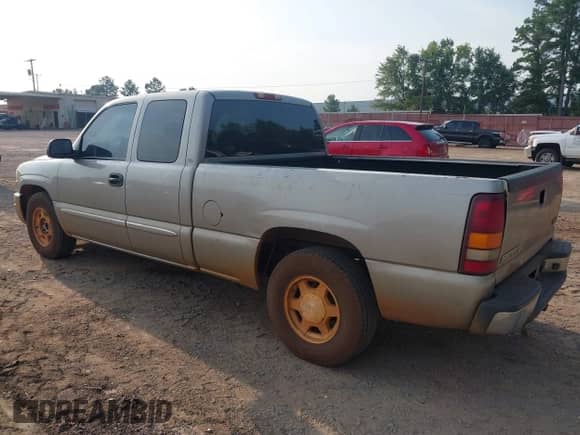 2003 GMC Sierra 1500 SLE with VIN 2GTEC19T231143590, listed as a IAAI auction lot 43145408 with 321,918 mi miles and . Bid and sale history available at DreamBid. Image 3.