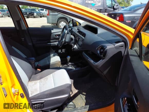 2015 Toyota Prius One with VIN JTDKDTB30F1097161, listed as a IAAI auction lot 43151661 with 106,811 mi miles and . Bid and sale history available at DreamBid. Image 5.