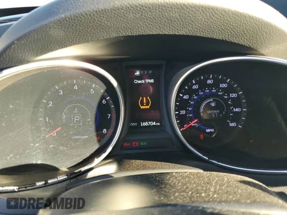 2015 Hyundai Santa Fe с VIN 5XYZWDLA2FG293470, выставлен на аукционе Copart как лот 87119555 с пробегом 168 704 миль миль и Списание • Salvage title. История ставок и продаж доступна на DreamBid. Изображение 9.