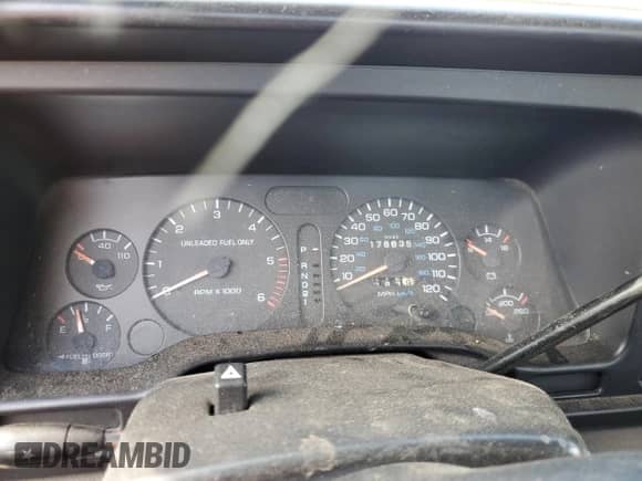 1996 Dodge 2500 with VIN 1B7KF26Z5TJ116592, listed as a Copart auction lot 61669014 with 178,635 mi miles and Salvage title. Bid and sale history available at DreamBid. Image 9.