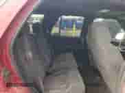 2002 Chevrolet Blazer LS z VIN 1GNDT13W72K197875, wystawiony jako Copart lot #63201705 z przebiegiem 118 204 mil mil oraz Szkoda całkowita • Salvage title. Historia ofert i sprzedaży dostępna na DreamBid. Obrazek 11.