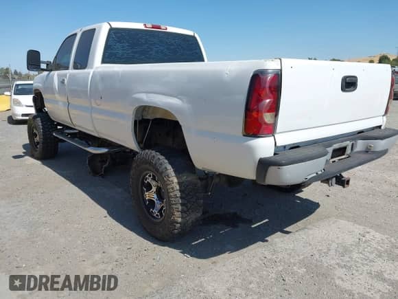 2000 Chevrolet Silverado 2500 LS с VIN 1GCGK29UXYE142512, выставлен на аукционе IAAI как лот 42679849 с пробегом 73 394 миль миль и . История ставок и продаж доступна на DreamBid. Изображение 3.