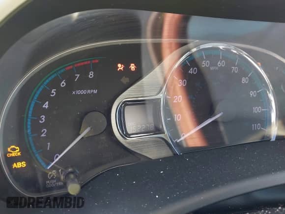 2014 Toyota Sienna Limited with VIN 5TDDK3DC6ES076604, listed as a IAAI auction lot 43199613 with 152,278 mi miles and . Bid and sale history available at DreamBid. Image 7.