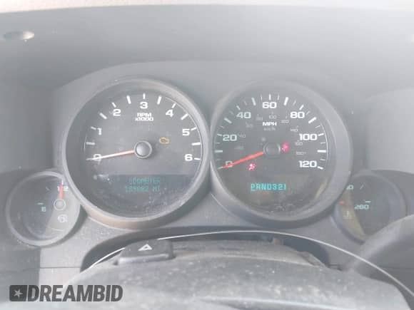 2011 Chevrolet Silverado 1500 LS z VIN 3GCPKREA4BG185697, wystawiony jako IAAI lot #42618742 z przebiegiem 189 082 mil mil oraz . Historia ofert i sprzedaży dostępna na DreamBid. Obrazek 15.