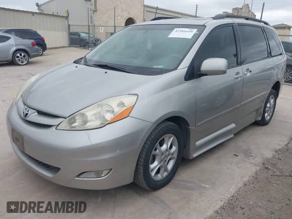 2006 Toyota Sienna XLE z VIN 5TDZA22C56S504007, wystawiony jako IAAI lot #42381620 z przebiegiem 151 937 mil mil oraz . Historia ofert i sprzedaży dostępna na DreamBid. Obrazek 2.