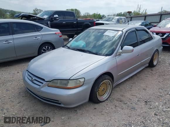 2001 Honda Accord EX with VIN JHMCG56611C011282, listed as a IAAI auction lot 42053147 with 226,666 mi miles and . Bid and sale history available at DreamBid. Image 17.