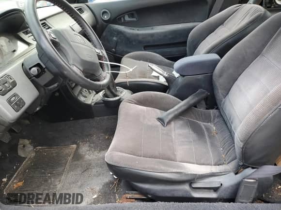 1993 Honda Civic с VIN 2HGEH3380PH537167, выставлен на аукционе Copart как лот 63471125 с пробегом 109 999 миль миль и Списание • Salvage title. История ставок и продаж доступна на DreamBid. Изображение 7.