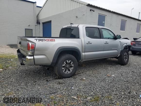 2021 Toyota Tacoma SR z VIN 3TYCZ5AN0MT019519, wystawiony jako Copart lot #83790125 z przebiegiem 50 126 mil mil oraz Szkoda całkowita • Salvage title. Historia ofert i sprzedaży dostępna na DreamBid. Obrazek 3.